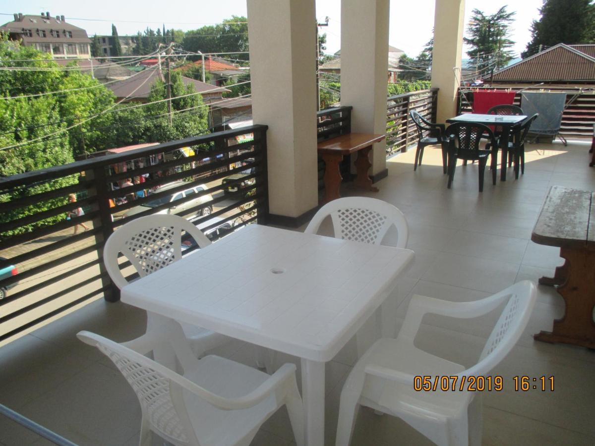 Guest House У Маргариты Gagra Exterior photo